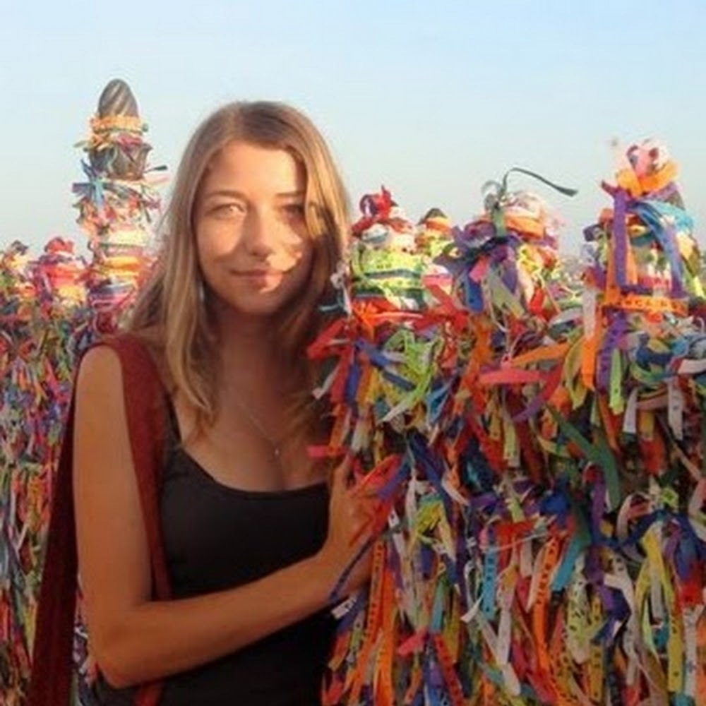 Meet your Posher, Kira